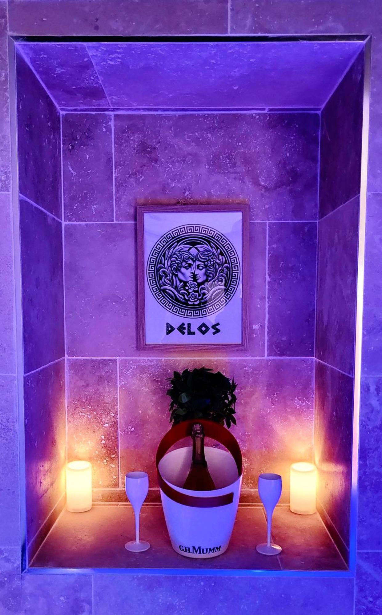 - La Suite Delos - Jacuzzi 2 Places - Centre Ville A Pied - Lit Queen Size - Parking Privee - Wifi - City Center Within Walking Distance - Quimper Kültér fotó